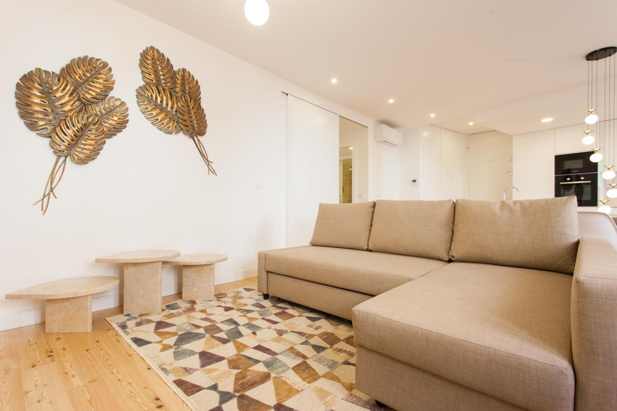 Mouraria Blue Three-Bedroom Apartment W/ Parking - By Lu Holidays Lisbon Bagian luar foto
