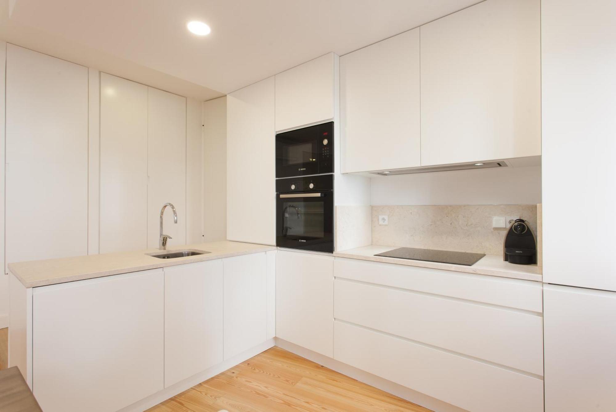 Mouraria Blue Three-Bedroom Apartment W/ Parking - By Lu Holidays Lisbon Bagian luar foto