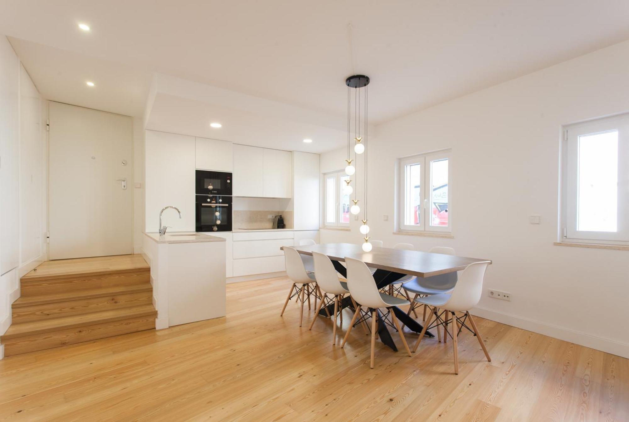 Mouraria Blue Three-Bedroom Apartment W/ Parking - By Lu Holidays Lisbon Bagian luar foto